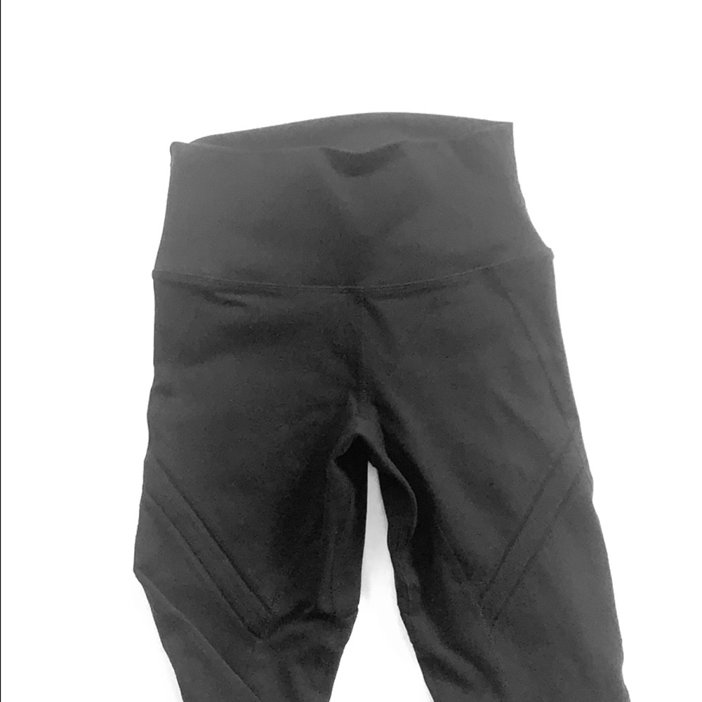 Alo ankle/crop black leggings - size XS